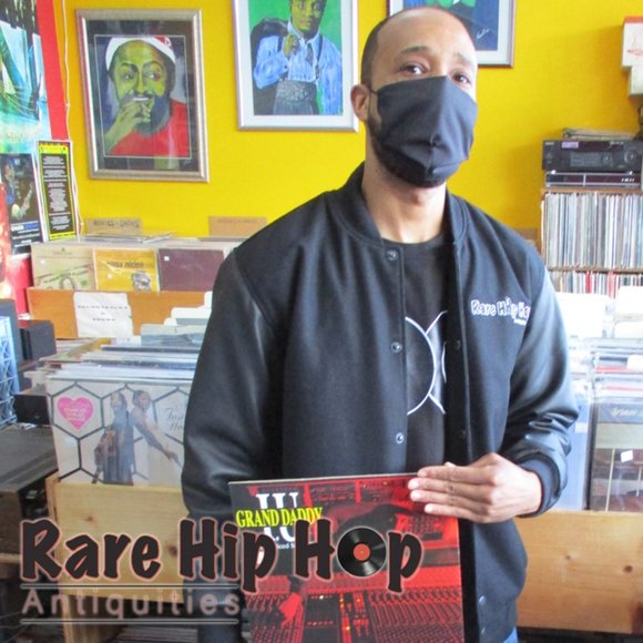 Meet your Posher, Marco of RareHipHop Antiquities - Picture 4 of 10
